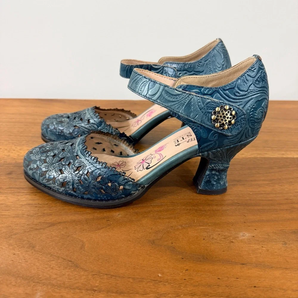 Spring Step LArtiste Visionary-Blu Teal Leather Floral Cutout Mary Jane Heels 39